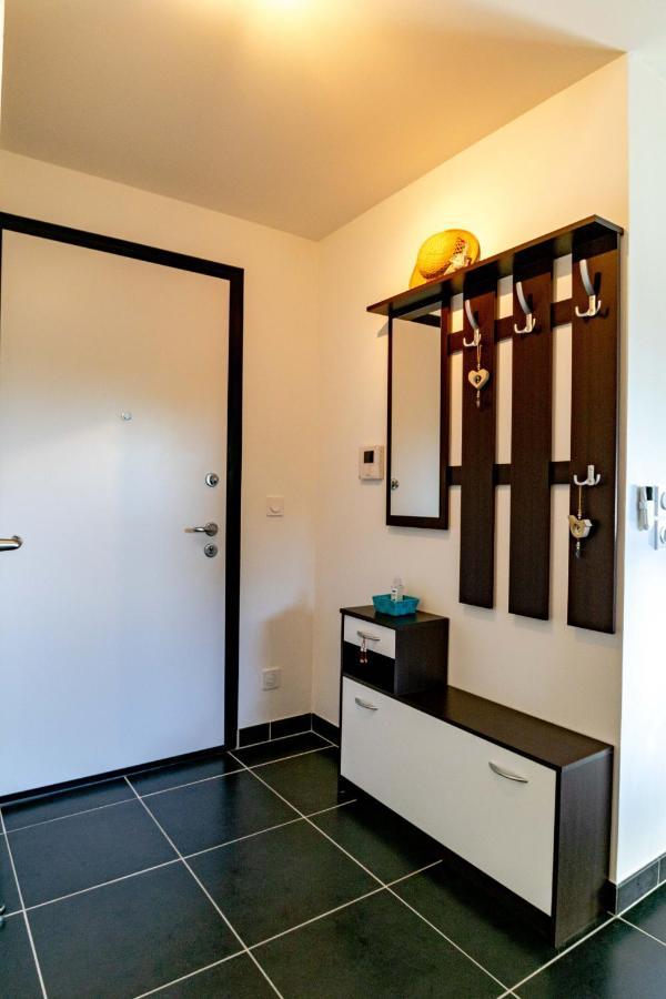 Le Coquelicot 3 Etoiles - Proche Vieille Ville, Calme & Confort Annecy Exterior photo
